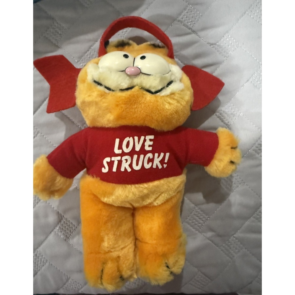 VINTAGE Dakin GARFIELD  "LOVE STRUCK" 8" WINDOW CLING Plush STUFFED ANIMAL 1981